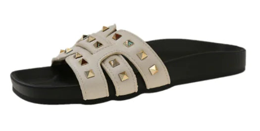 Fashion Rivet Flat Sandals for Women’s Casual Wear / Bolbolti